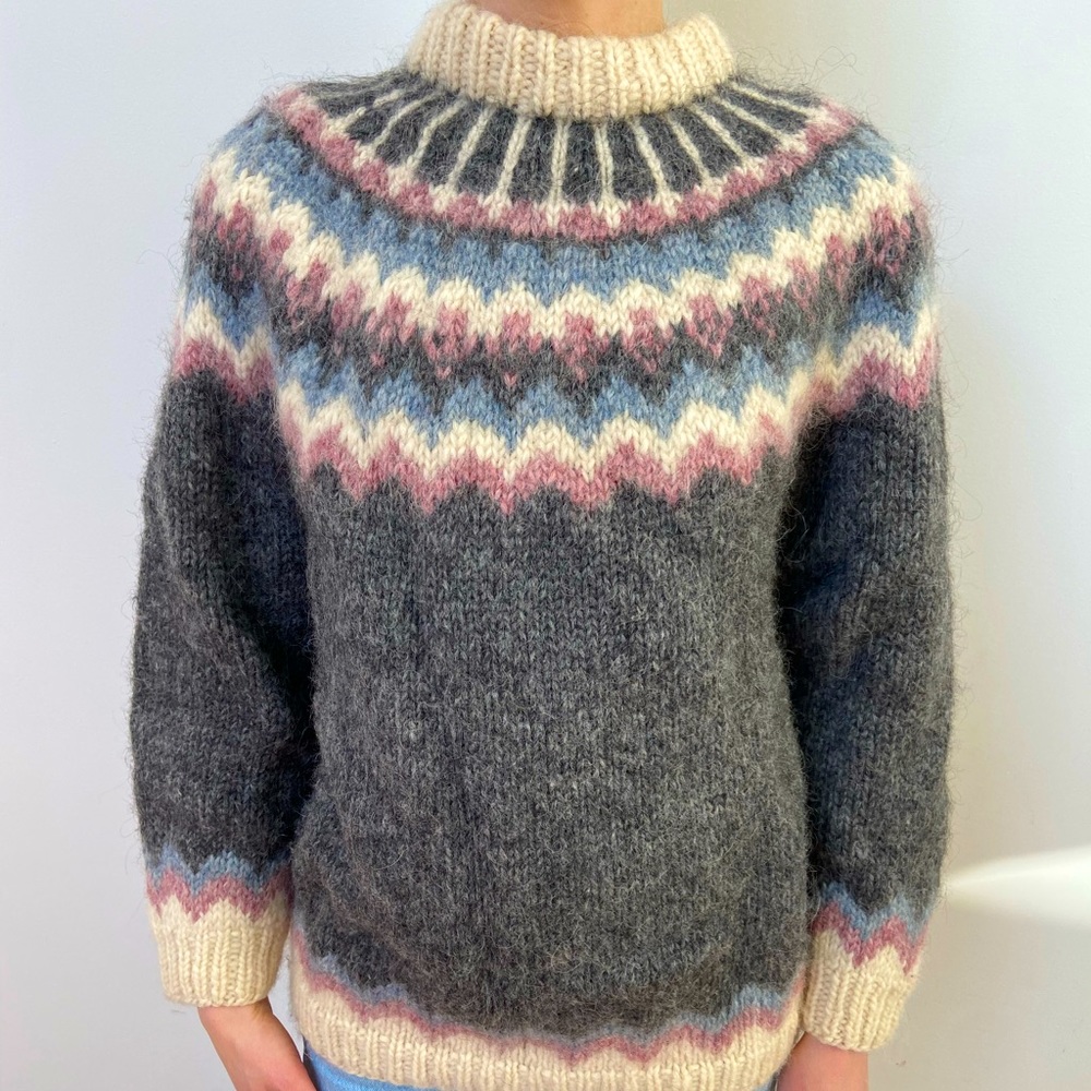 Handknit Icelandic wool fairisle sweater